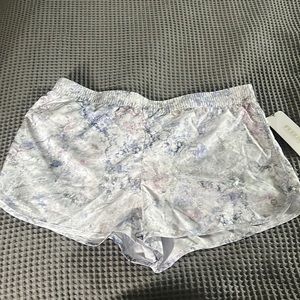 XL women’s running shorts with liner